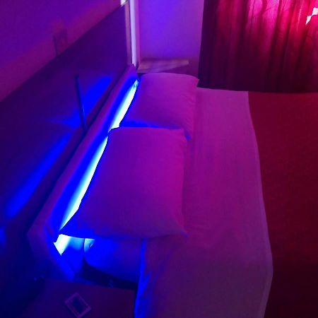 Hotel Houston Livorno - Struttura Esclusivamente Turistica - Not For Business Or Workers Екстериор снимка