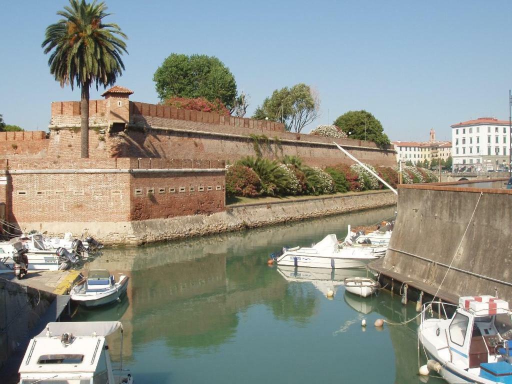 Hotel Houston Livorno - Struttura Esclusivamente Turistica - Not For Business Or Workers Екстериор снимка