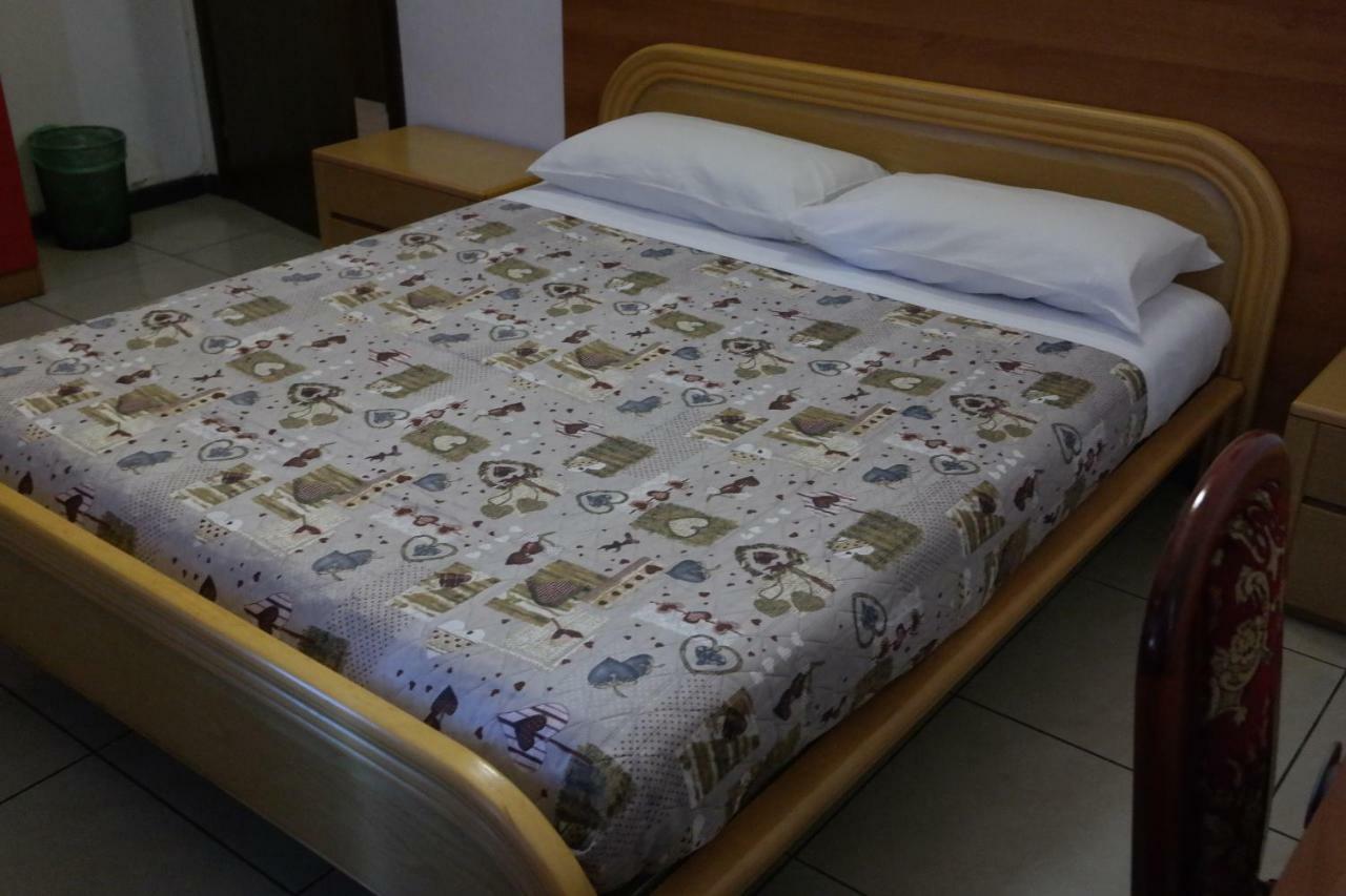 Hotel Houston Livorno - Struttura Esclusivamente Turistica - Not For Business Or Workers Екстериор снимка